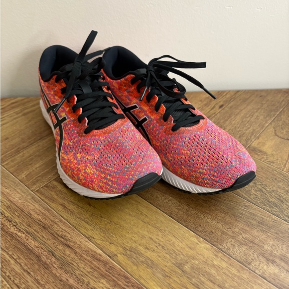 NWOT Asics Women’s Pink Black Athletic Shoes with Knit Upper size 9 - Picture 1 of 15